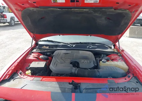 2016 Dodge Challenger Sxt z USA, uszkodzony, nr VIN 2C3CDZAG8GH256074